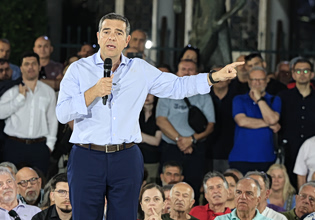 Τσίπρας: Γίναμε αξιωματική αντιπολίτευση μέσα σε 24 ώρες στη συνείδηση του λαού, μπορούμε να γίνουμε και κυβέρνηση