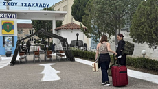 «Ντύθηκαν» στα χακί οι πρώτες γυναίκες – Παρουσιάστηκαν στη Λαμία