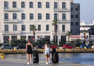 Πότε καταβάλλεται και πώς υπολογίζεται το επίδομα αδείας