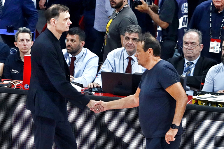 Αταμάν: «Ο Μπαρτζώκας είναι τρομερός προπονητής, ίσως ο κορυφαίος Έλληνας των τελευταίων 10 χρόνων αλλά»…