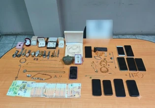 Σπείρα διαρρηκτών έκλεβε κοσμηματοπωλεία στην Αττική – Συνελήφθησαν 9 μέλη της συμμορίας