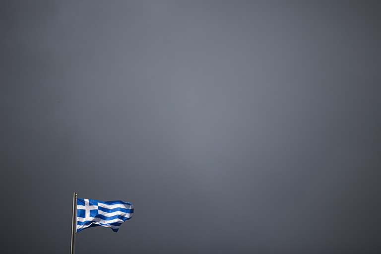 Της πατρίδας μου η σημαία χρειάζεται άραγε προστασία;