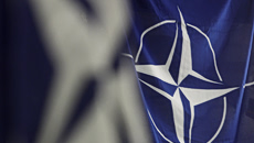 Σύνοδος κορυφής υπό πίεση: Το ΝΑΤΟ και οι Ευρωπαίοι μεταξύ του «οικοδεσπότη» Ερντογάν και του «μπαμπάκα» Τραμπ