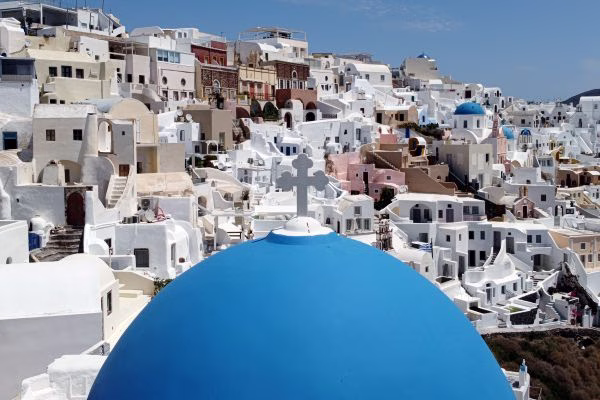 Τουρισμός για Όλους 2026-2027: Τα ποσά και ποιοι θα λάβουν τα vouchers