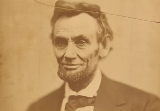 Smithsonian: Μαύροι, αλλόθρησκοι και τρανς άτομα δεν χωρούν στην ιστορία της Αμερικής για την κυβέρνηση Τραμπ