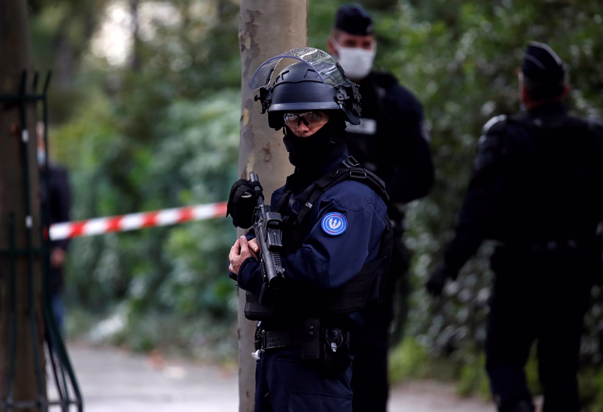 Καταδίκη 27 χρόνων για φρικιαστικό έγκλημα στη Γαλλία – Διαμέλισε και πέταξε τη σορό της συζύγου του