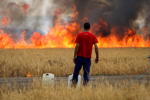 Ισπανία: Στάχτη έγιναν 45.000 στρέμματα στη Σαραγόσα – Θα χρειαστεί μέρες για να τεθεί υπό έλεγχο η φωτιά