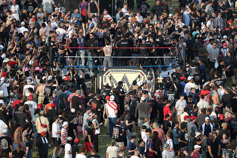 ΗΠΑ: Κατηγορίες για τρομοκρατία σε 8 άνδρες που σχεδίαζαν επίθεση στους αγώνες ΜΜΑ του Τραμπ στον Λευκό Οίκο
