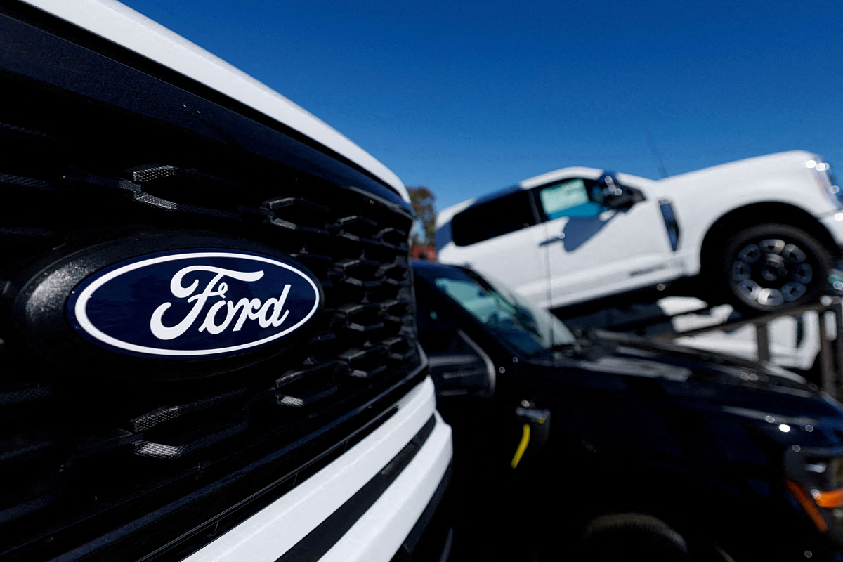 H AI τα έκανε θάλασσα, η Ford επαναπροσλαμβάνει τους απολυμένους στον ποιοτικό έλεγχο