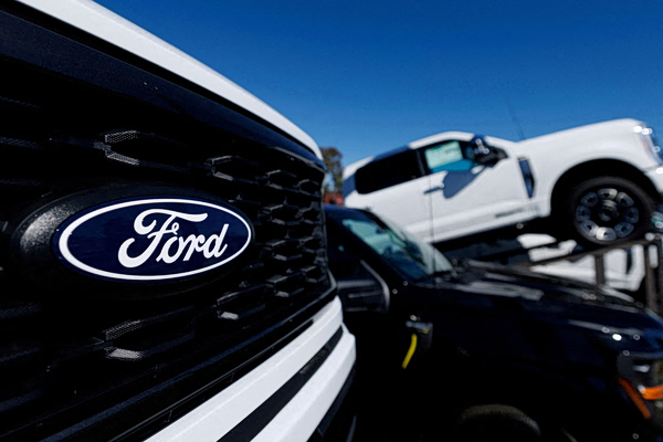 H AI τα έκανε θάλασσα, η Ford επαναπροσλαμβάνει τους απολυμένους στον ποιοτικό έλεγχο