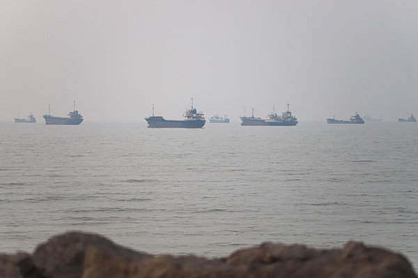 Ιράν: Εκρήξεις στο λιμάνι Μπαντάρ Αμπάς και στο νησί Κεσμ