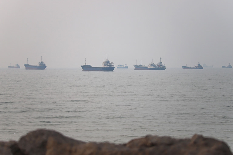 Ιράν: Εκρήξεις στο λιμάνι Μπαντάρ Αμπάς και στο νησί Κεσμ