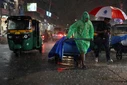 Μουσώνας «πνίγει» την Ινδία – Πλημμύρες, διασώσεις και φόβοι για ακραία φαινόμενα