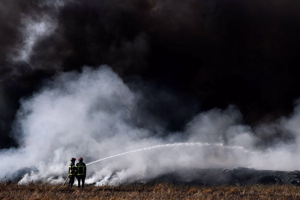 Καίγεται η Νότια Ευρώπη: Μάχη με τις φλόγες σε Γαλλία, Ισπανία, Πορτογαλία
