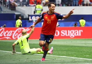 Ισπανία – Αυστρία 3-0: Άνετη πρόκριση των «φούριας ρόχας», με σούπερ Οϊαρθάμπαλ