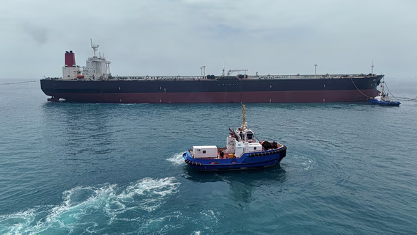 Τρίτη επίθεση σε δεξαμενόπλοιο στα Στενά του Ορμούζ μέσα σε 24 ώρες