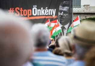 «Ανδρείκελο του Όρμπαν»: Συνταγματική ανατροπή στην Ουγγαρία με στόχο την απομάκρυνση του προέδρου Τάμας Σούλιοκ