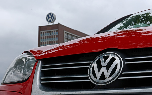 Γερμανία: Τα μέτρα εξυγίανσης της Volkswagen προκαλούν αντιδράσεις – «Άμεσες εξηγήσεις» ζητούν οι εργαζόμενοι