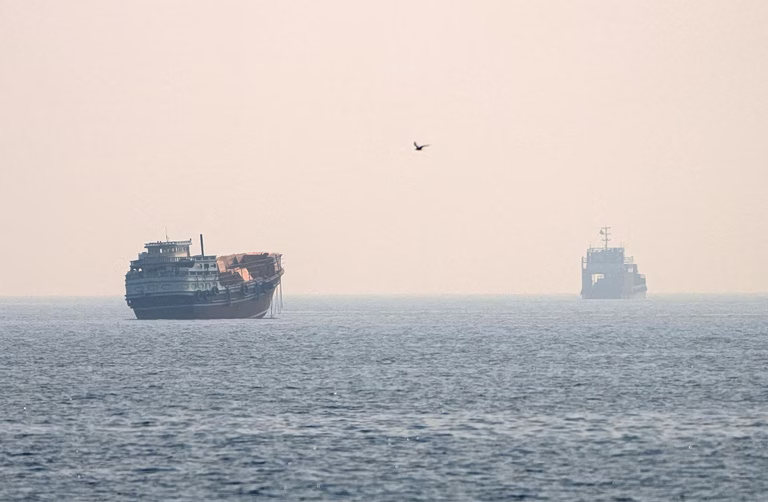 ΗΠΑ: Οι δυνάμεις μας είναι έτοιμες να διασφαλίσουν τη ναυσιπλοΐα στα Στενά του Ορμούζ, λέει η CENTCOM