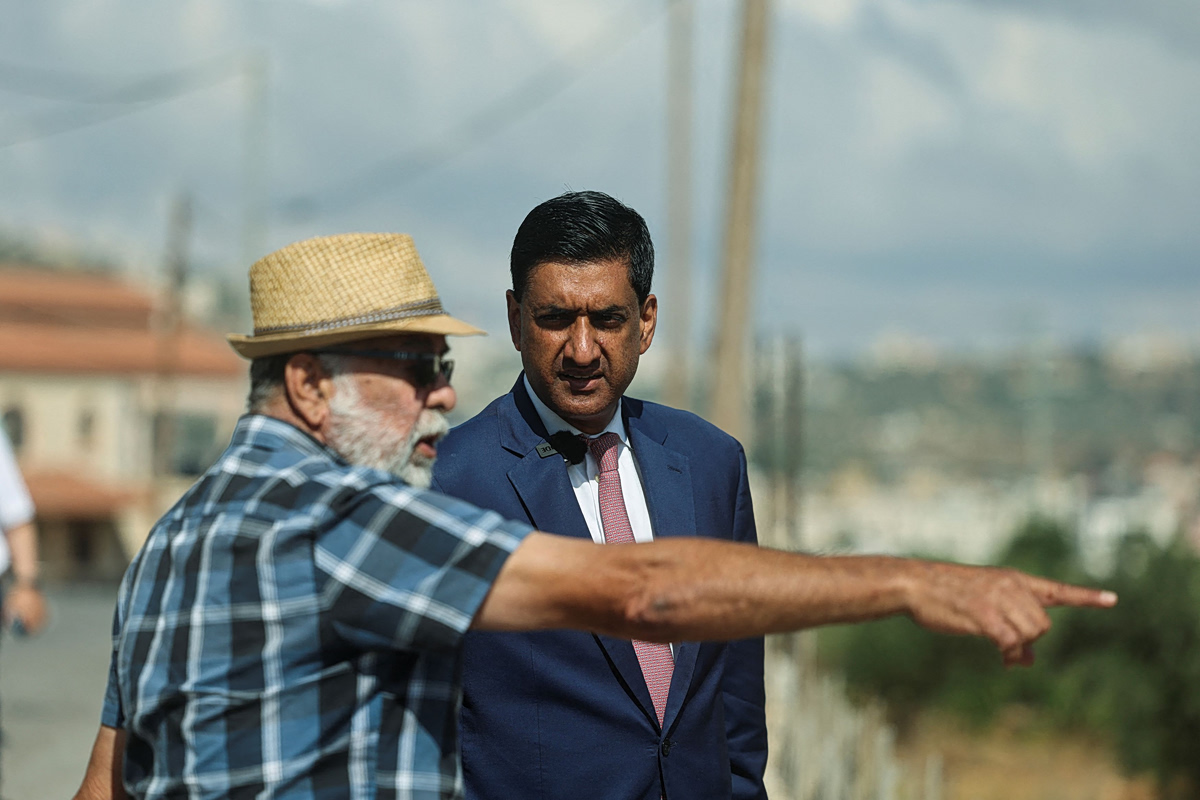 Αμερικανός βουλευτής καταγγέλλει ότι ισραηλινοί έποικοι τον έθεσαν «υπό κράτηση» στη Δυτική Όχθη [βίντεο]