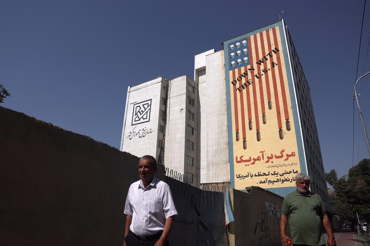 «Εκρηκτικό προηγούμενο»: Η απάντηση Αραγτσί μετά τις δηλώσεις Τραμπ για τα ιρανικά παγωμένα στοιχεία