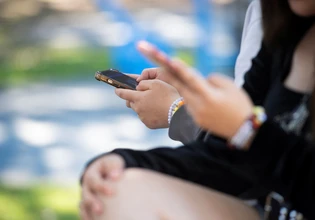 Γιατί ο νέος οδικός χάρτης της ΕΕ για τα social media είναι πιο αυστηρός από ό,τι φαίνεται; – Πού αποσκοπεί;