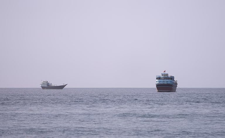 Ιράν: Δύο πλοία ενεπλάκησαν σε «ατύχημα» αφού αγνόησαν προειδοποιήσεις για τα Στενά του Ορμούζ