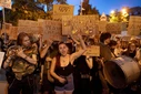 Ουκρανία: Μαίνεται η πολιτική κρίση – Γιατί βρίσκεται στο στόχαστρο των διαδηλωτών ο αρχιστράτηγος Σίρσκι