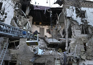 Ουκρανία: Τουλάχιστον 2 νεκροί, 42 τραυματίες σε αεροπορικό βομβαρδισμό της Ρωσίας στη Ζαπορίζια