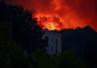 «Η κατάσταση μόνο θα χειροτερεύει» – Οι πυρκαγιές αναγκάζουν τους πυροσβέστες να κάνουν αδύνατες επιλογές