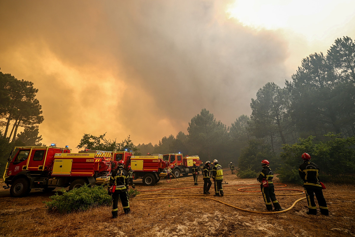 Πυρκαγιές σε Γαλλία – Ισπανία: Στάχτη 1,5 εκατ. στρέμματα, πάνω από 320.000 οι εκτοπισμένοι