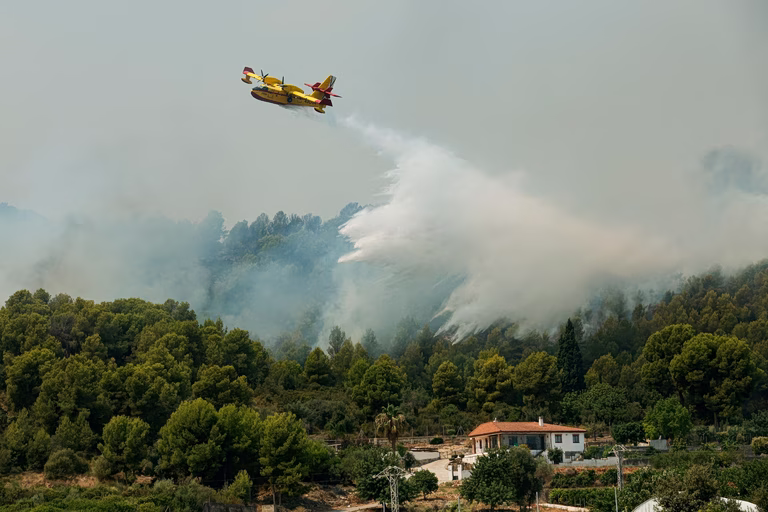 Ισπανία: Έκκληση Σάντσεθ για εθνική «συμφωνία» για την αντιμετώπιση των επιπτώσεων της κλιματικής αλλαγής