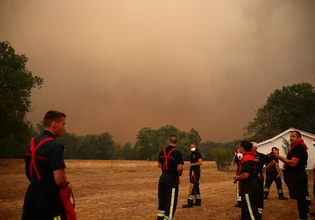 Γαλλία – Ισπανία: Πύρινη λαίλαπα, αυξάνονται διαρκώς οι εκτοπισμένοι – Απειλείται το Μπορντό [Χάρτες]