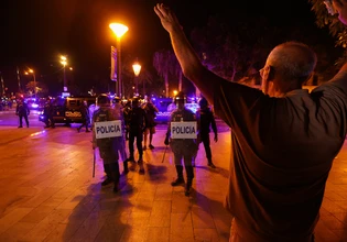 Πλαστικές σφαίρες στη Μαγιόρκα κατά διαδηλωτών – Οκτώ τραυματίες στην κινητοποίηση κατά του υπερτουρισμού