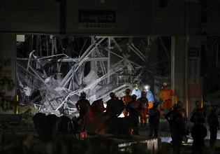 Ιαπωνία: Η στιγμή της έκρηξης στο εμπορικό κέντρο – Ομάδες διάσωσης ψάχνουν στα ερείπια για αγνοούμενους