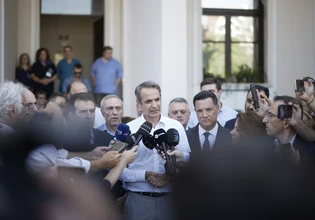 Μητσοτάκης για επιθέσεις σε σπίτια στελεχών της ΝΔ: «Οι δράστες θα αντιμετωπιστούν ως εγκληματίες»