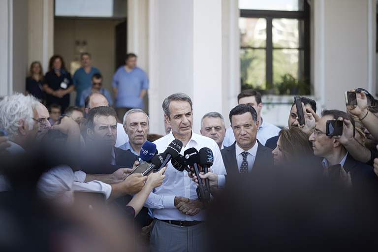 Μητσοτάκης για επιθέσεις σε σπίτια στελεχών της ΝΔ: «Οι δράστες θα αντιμετωπιστούν ως εγκληματίες»