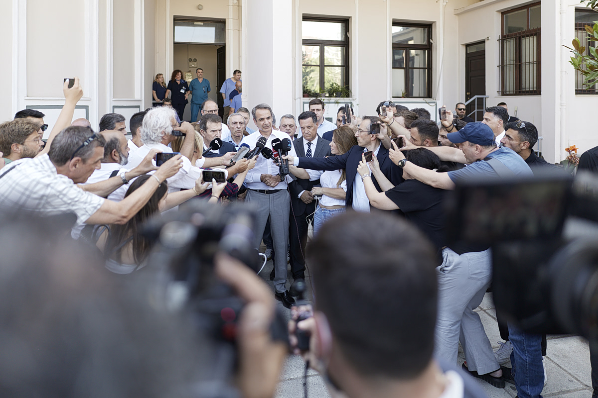 Μητσοτάκης για επιθέσεις σε σπίτια στελεχών της ΝΔ: «Οι δράστες θα αντιμετωπιστούν ως εγκληματίες»