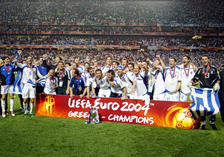 Euro 2004: Όταν η Ελλαδάρα σόκαρε τον πλανήτη – 22 χρόνια από το έπος της Πορτογαλίας (vid)