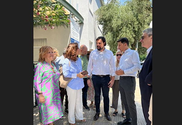 Το ΕΚΑΒ Αθήνας επισκέπτεται την Τετάρτη ο Ανδρουλάκης – Κλιμάκια του ΠΑΣΟΚ σε δομές Υγείας της Αττικής
