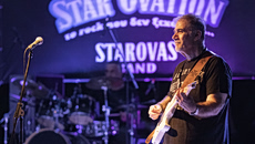 Ο Δημήτρης Σταρόβας φέρνει το «Star Ovation – Summer Edition» στη Γλυφάδα με ένα μεγάλο rock beach party