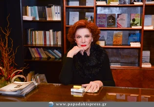 Ο Νικήτας Κακλαμάνης για τη Μάρω Κοντού: «Μπροστά στην άδεια καρέκλα σου, ένα ποτήρι ουίσκι κι ένα τσιγάρο»