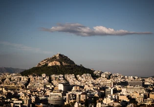 Οι πόλεις που αδειάζουν από κατοίκους και γεμίζουν τουρίστες – Η Ελλάδα στην πρώτη γραμμή της πίεσης