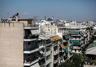 Οι πόλεις που αδειάζουν από κατοίκους και γεμίζουν τουρίστες – Η Ελλάδα στην πρώτη γραμμή της πίεσης