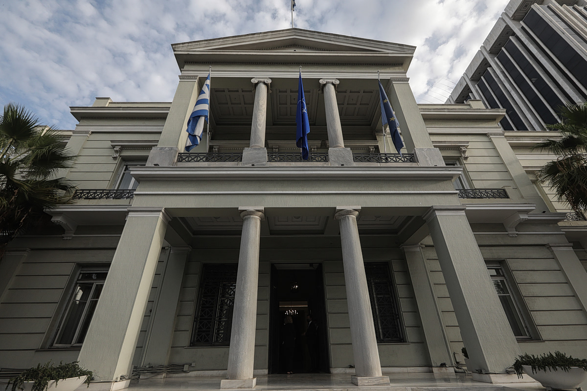 Υπουργείο Εξωτερικών: Καταδίκη των απειλών των Χούθι κατά της ναυσιπλοΐας από και προς τη Σαουδική Αραβία