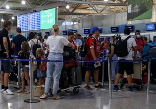 Ελληνικά αεροδρόμια: Οι καθυστερήσεις των πτήσεων αυξάνονται κατά 63% – Τι θα εξεταστεί στη σημερινή σύσκεψη