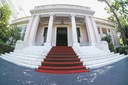 Κυβέρνηση: Πανηγυρίζει γιατί τέσσερις -και όχι 11- βουλευτές και πρώην υπουργοί αντιμετωπίζουν… «απλά πλημμελήματα» – Κανονικά υποψήφιοι στις εκλογές