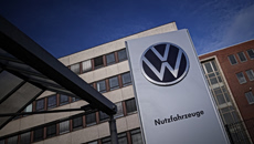 Η Volkswagen εξετάζει την πώληση του ποσοστού της στην Μπάγερν Μονάχου