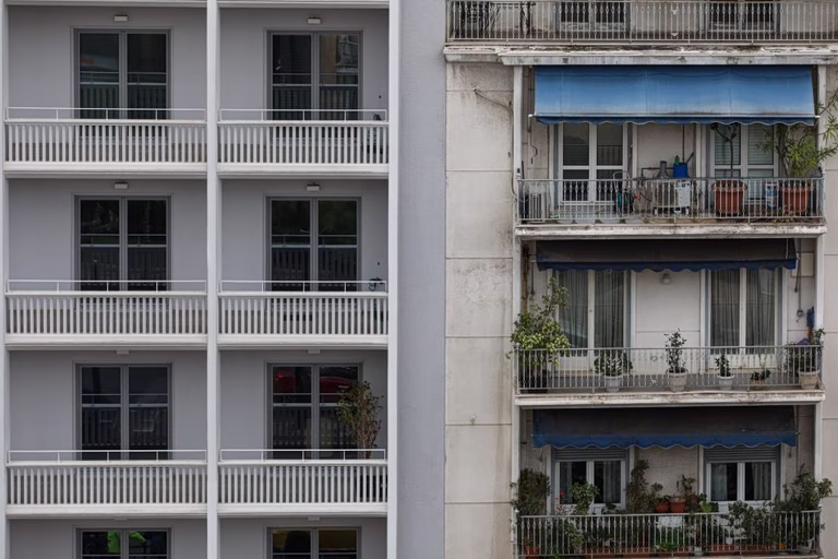 Ακίνητα: Ξεθωριάζει το όνειρο της ιδιοκατοίκησης σε Ευρώπη και ΗΠΑ – Δύσκολη εξίσωση η αγορά και στην Ελλάδα