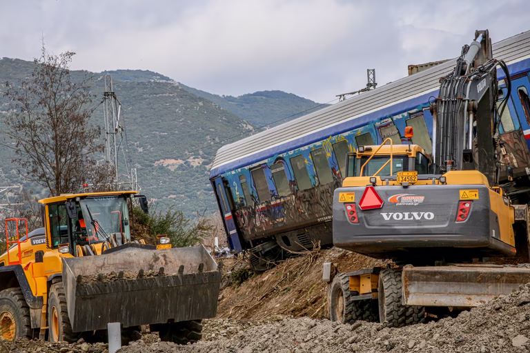 Τέμπη: Η σύσκεψη της 3ης Μαρτίου και η απόφαση για το μπάζωμα - Στοιχεία που εξέτασε ο εισαγγελέας για την παραπομπή Τριαντόπουλου
